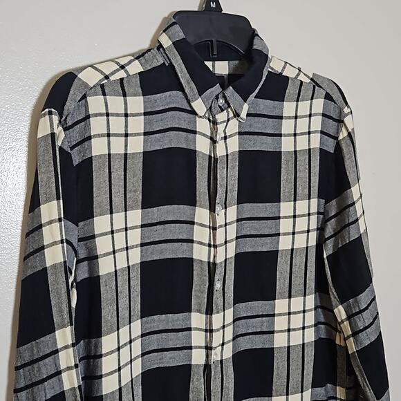 H&M Plaid Button Down Shirt Black Cream Gray Sz Medium - Picture 3 of 10